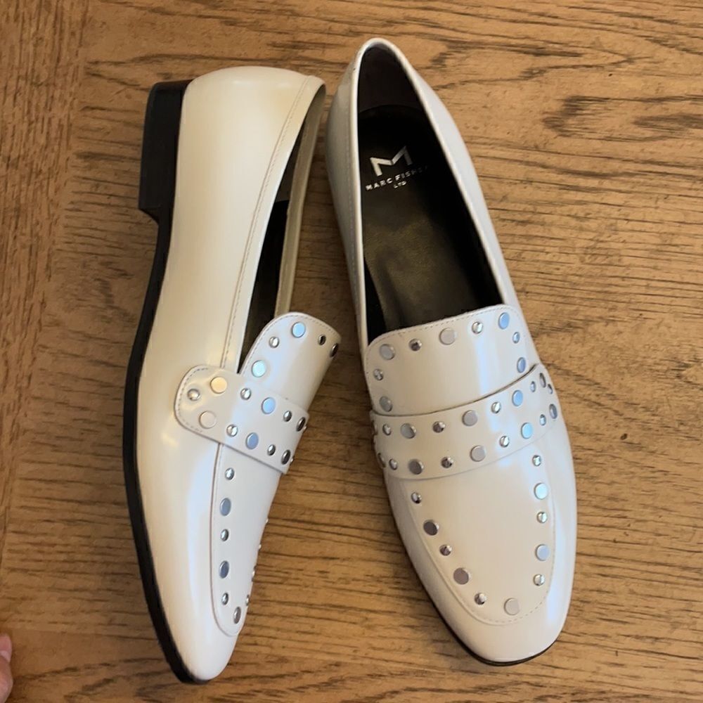 MARC FISHER WHITE STUDDED FLATS.  NEW - Picture 2 of 10
